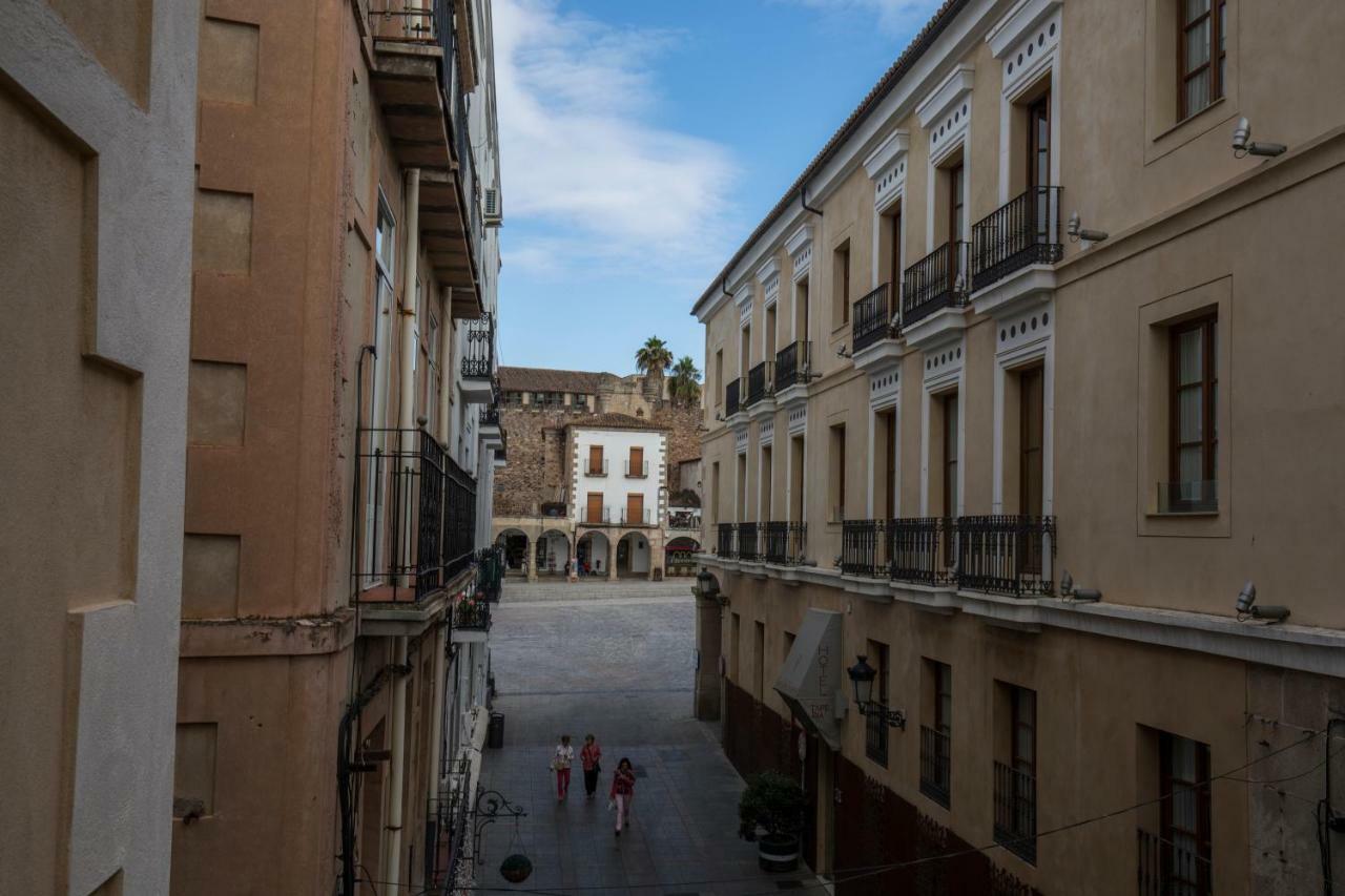 Apartamentos Caceres Turistico Екстериор снимка